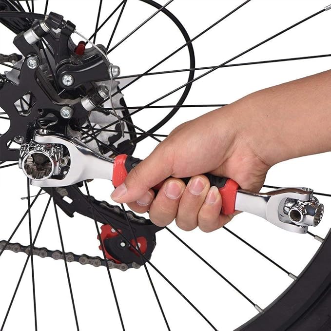 8-in-1 Universal Socket Wrench – 360° Rotating Tool